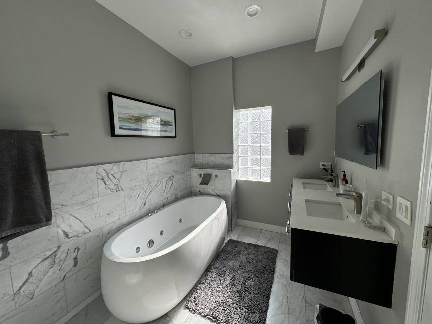 Condo for rent at 4736 N Lincoln Ave #2, Chicago, IL 60625