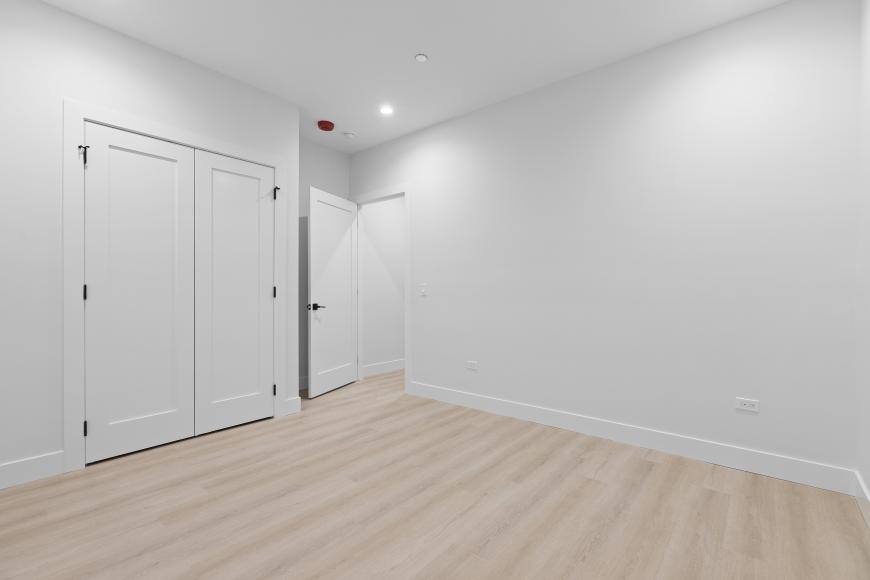 Townhouse for rent at 904 W Dakin St #103, Chicago, IL 60613