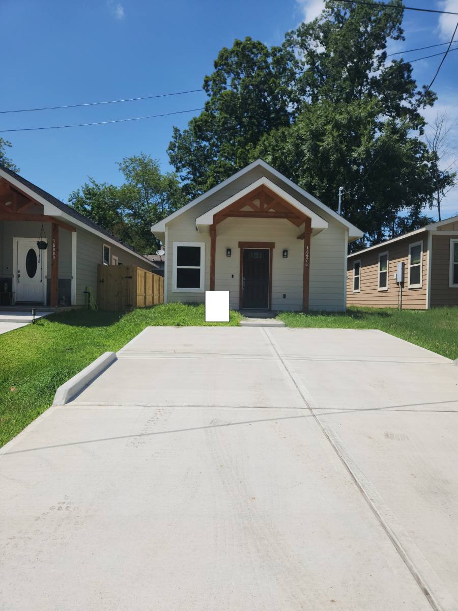 House for rent at 16931 W Juneau St, Montgomery, TX 77316