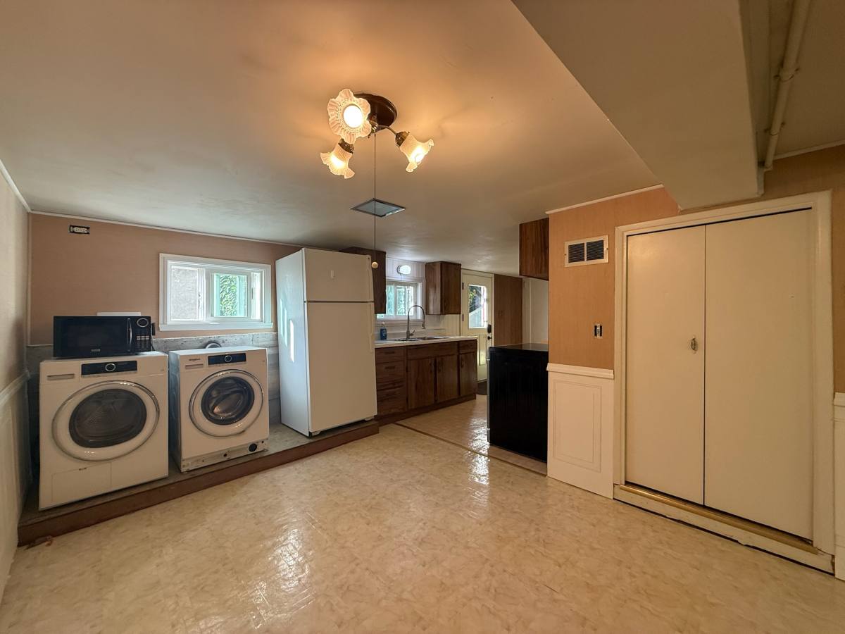 Apartment for rent at 4008 S 114th St, Seattle, WA 98168