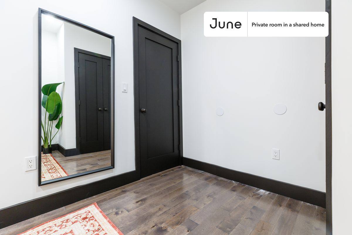Apartment for rent at 944 Columbus Ave #A, New York, NY 10025