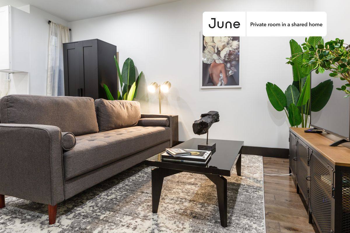 Apartment for rent at 944 Columbus Ave #A, New York, NY 10025