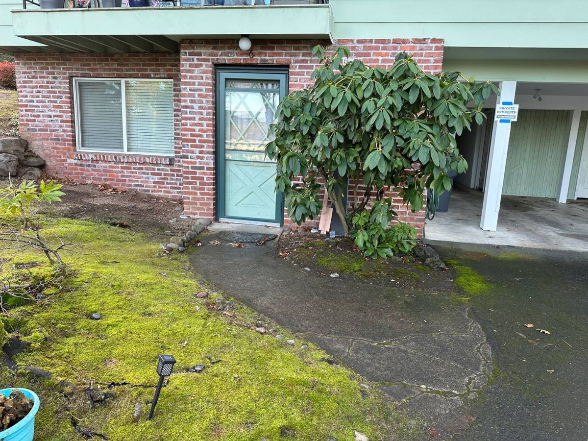 Apartment for rent at 319 NE 62nd Ave, Portland, OR 97213