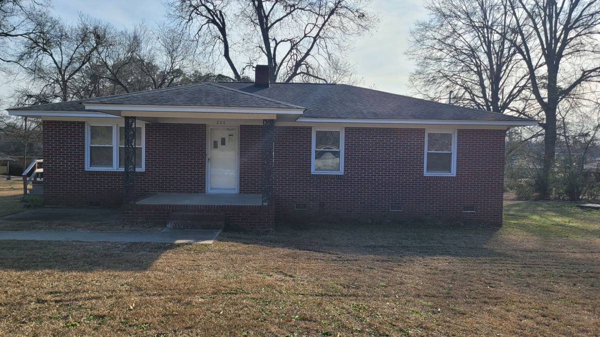House for rent at 206 Columbia Ave, Chapin, SC 29036