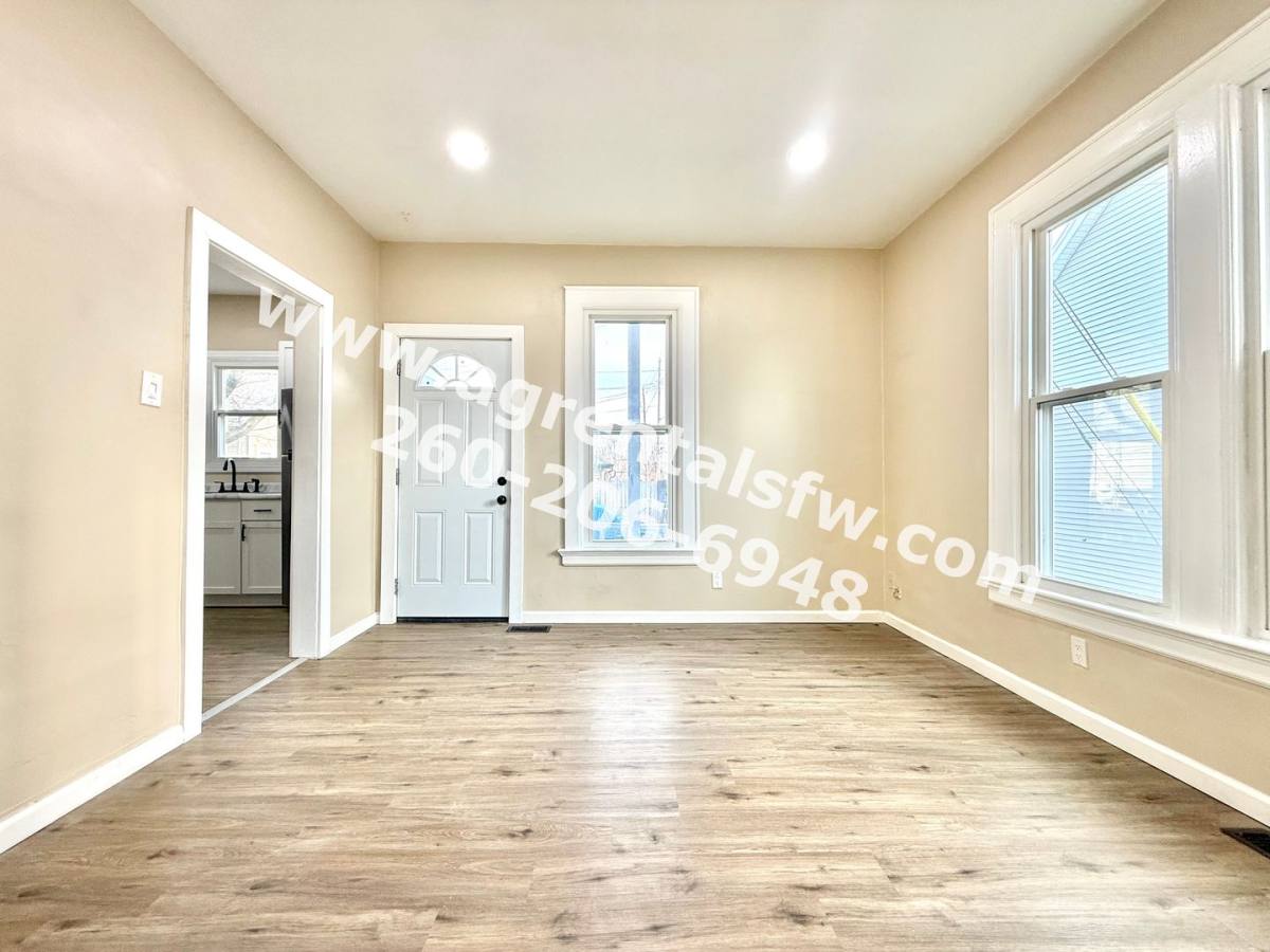 Apartment for rent at 1829 Broadway, Fort Wayne, IN 46802
