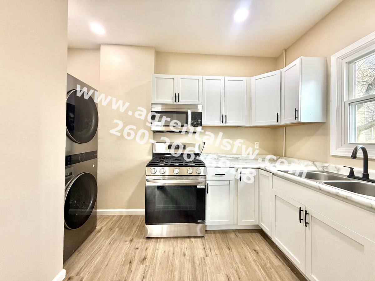 Apartment for rent at 1829 Broadway, Fort Wayne, IN 46802
