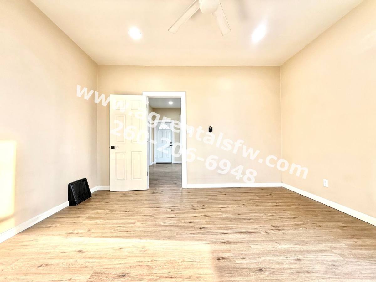 Apartment for rent at 1829 Broadway, Fort Wayne, IN 46802