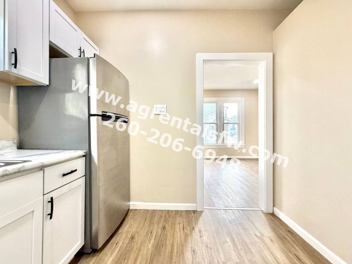 Apartment for rent at 1829 Broadway, Fort Wayne, IN 46802