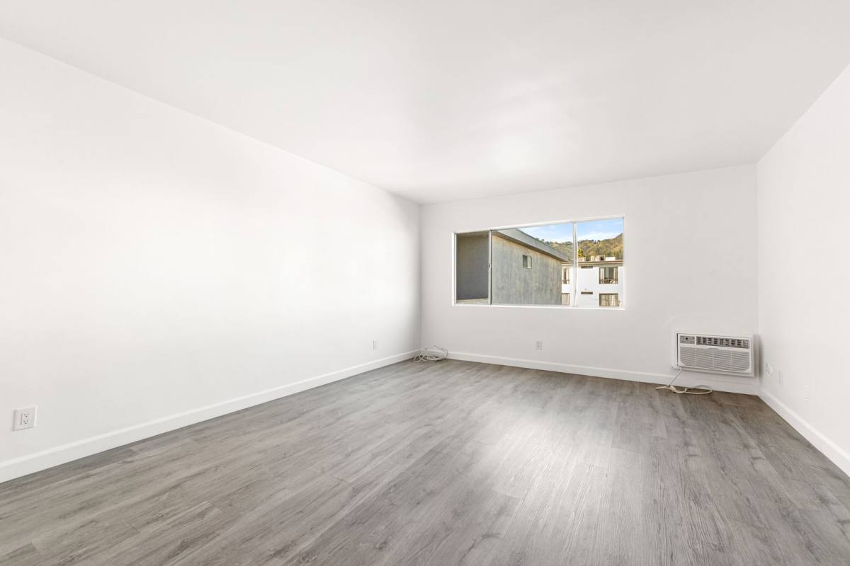 Apartment for rent at 7513 Fountain Ave, Los Angeles, CA 90046