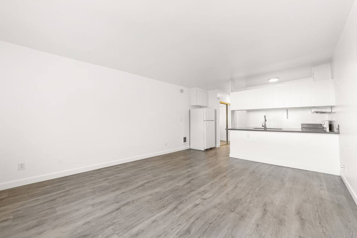 Apartment for rent at 7513 Fountain Ave, Los Angeles, CA 90046