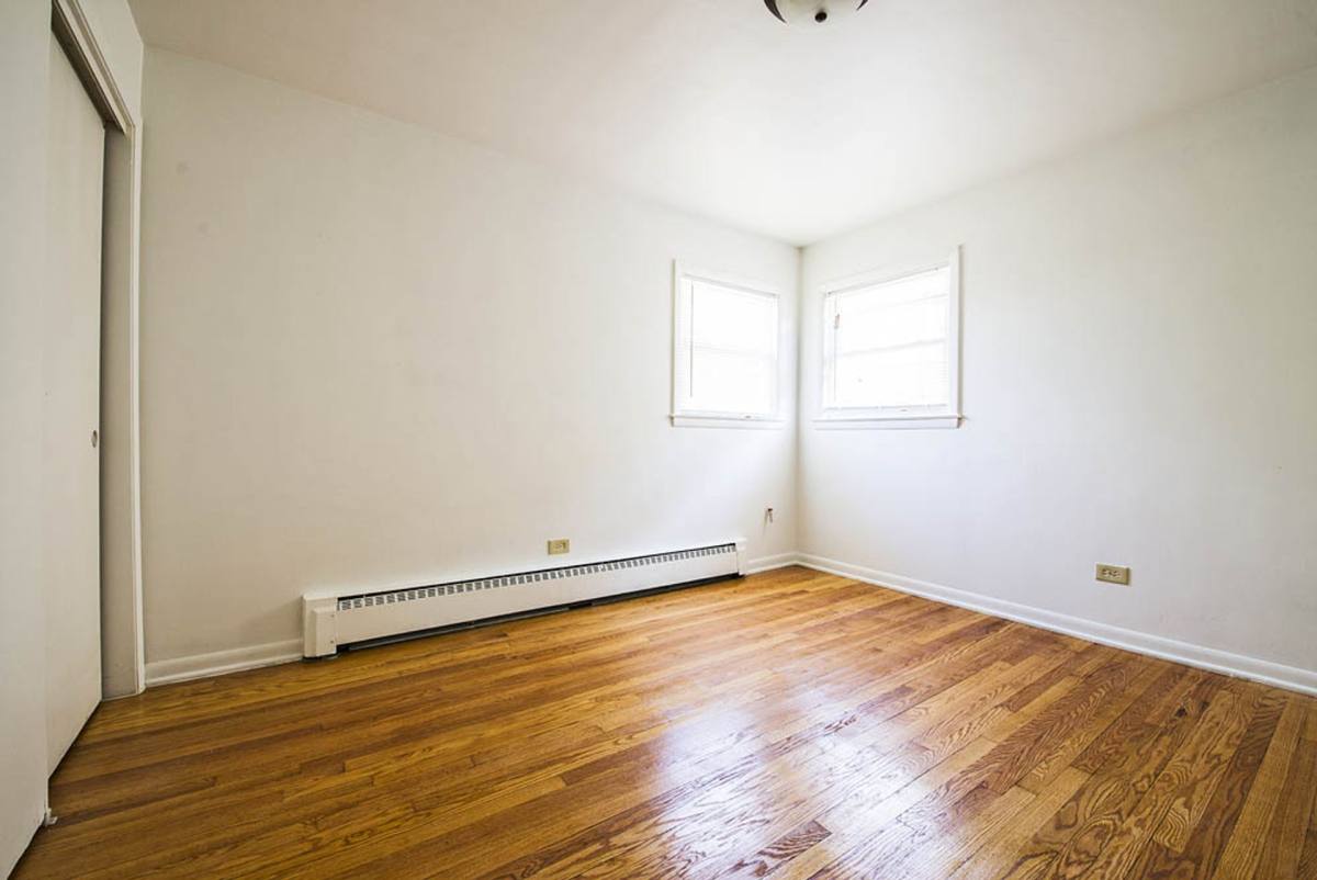 Apartment for rent at 470 Gordon Ave, Calumet City, IL 60409