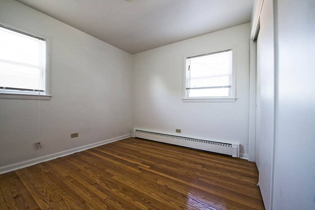 Apartment for rent at 470 Gordon Ave, Calumet City, IL 60409