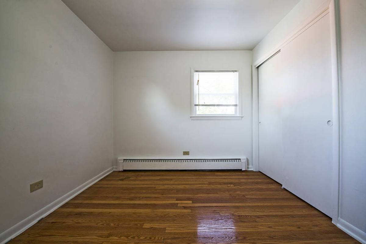 Apartment for rent at 470 Gordon Ave, Calumet City, IL 60409