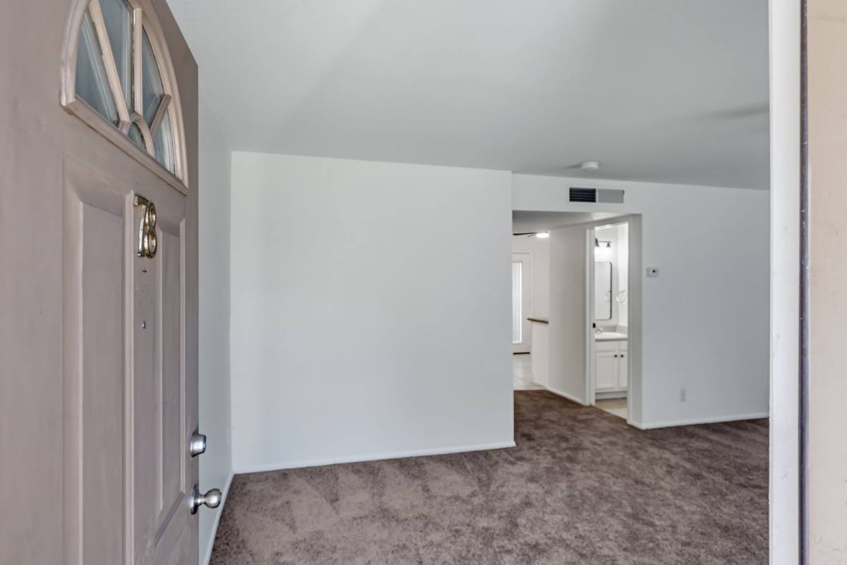 Condo for rent at 3840 N 43rd, Phoenix, AZ 85031