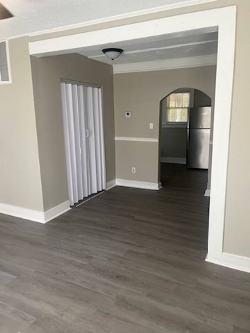House for rent at 208 Linwood Rd, Lexington, KY 40504