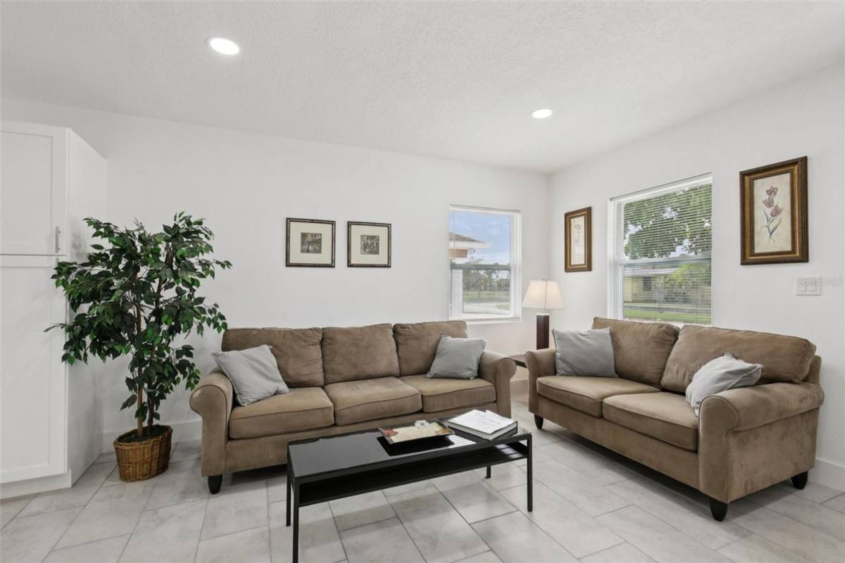 House for rent at 3530 Goodrich Ave, Sarasota, FL 34234