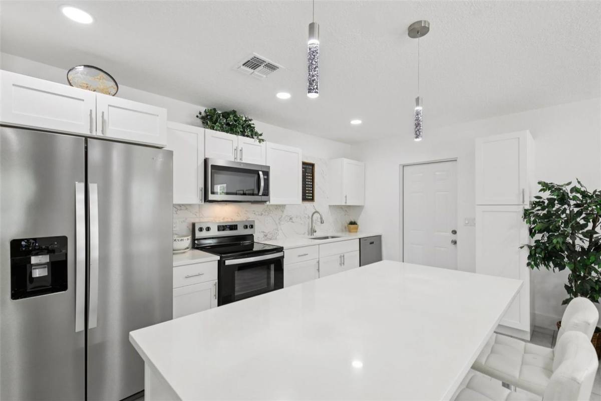House for rent at 3530 Goodrich Ave, Sarasota, FL 34234
