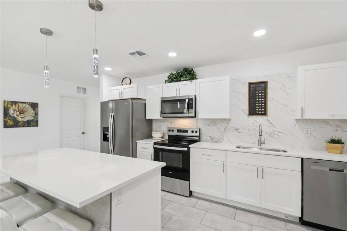 House for rent at 3530 Goodrich Ave, Sarasota, FL 34234