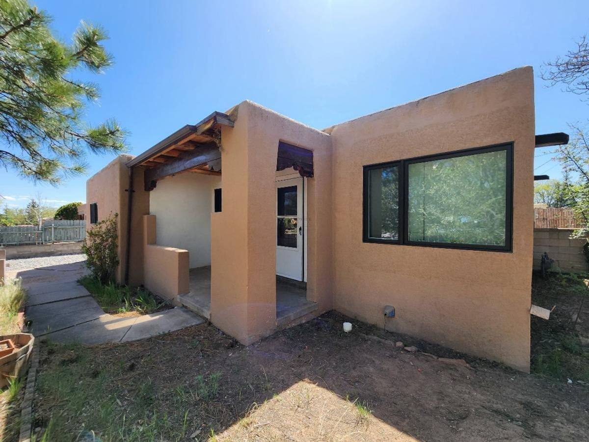 House for rent at 1018 Camino Carlos Rey, Santa Fe, NM 87507