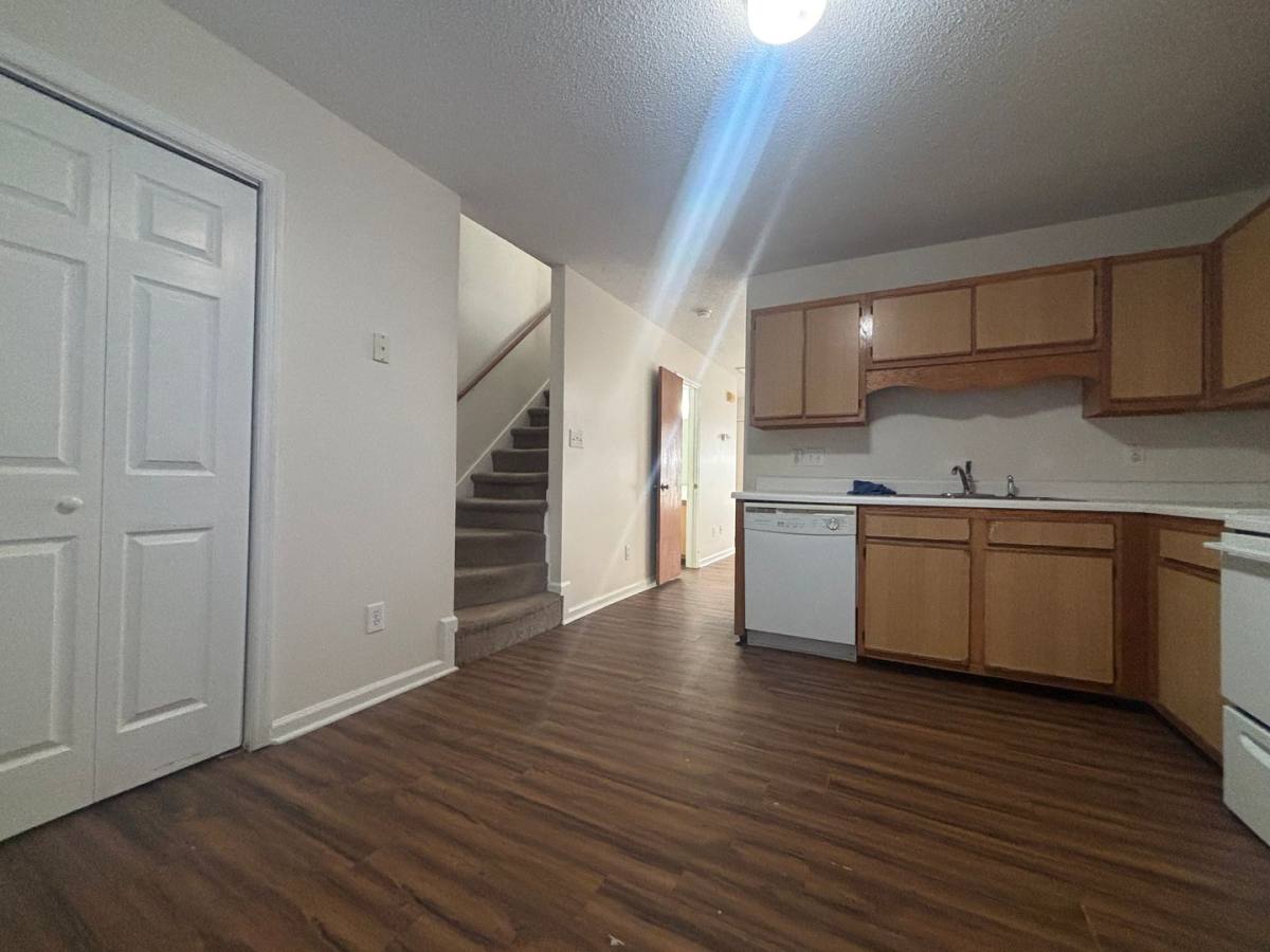Townhouse for rent at 1111 Pueblo Dr, Jacksonville, NC 28546