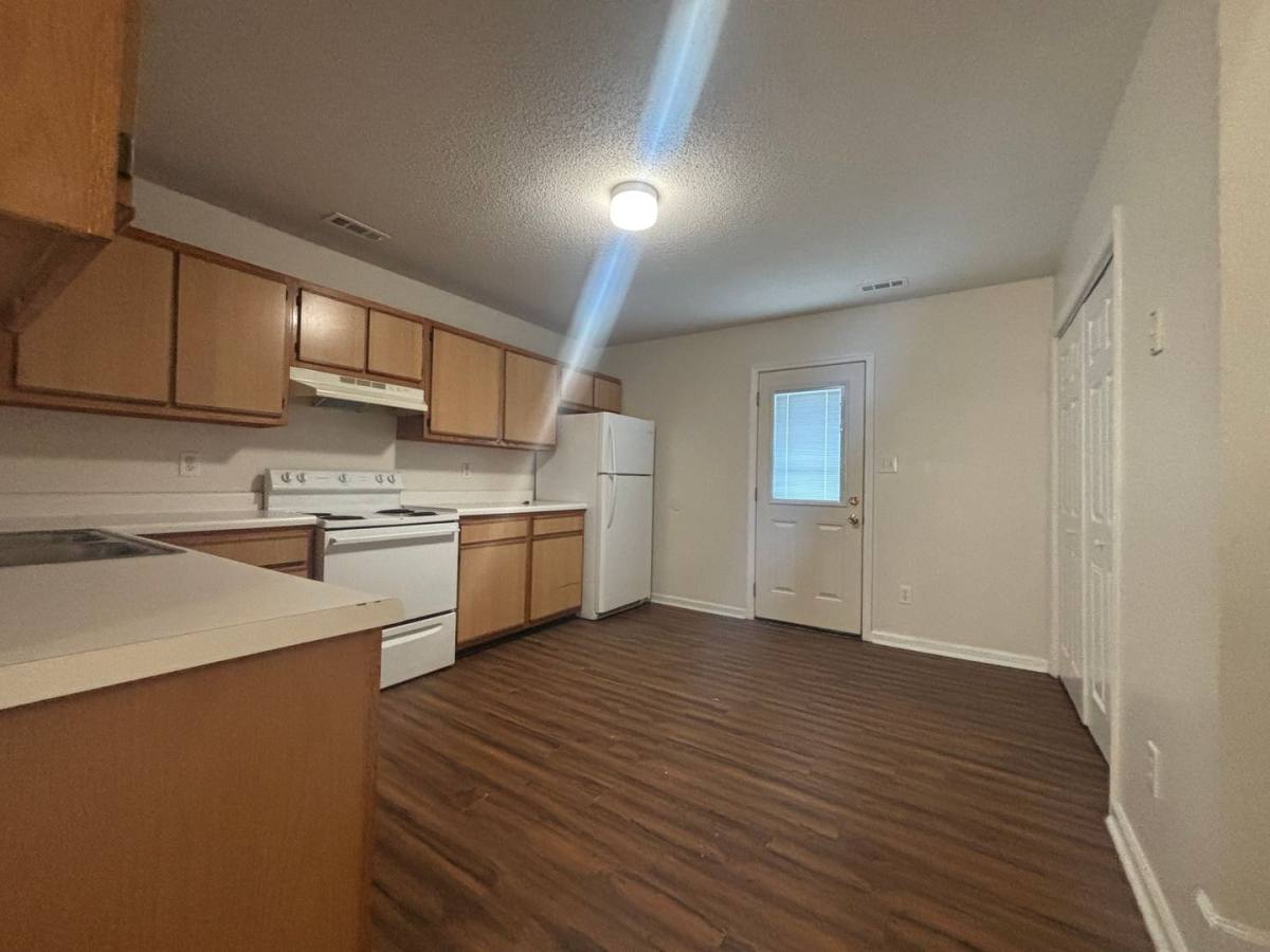 Townhouse for rent at 1111 Pueblo Dr, Jacksonville, NC 28546