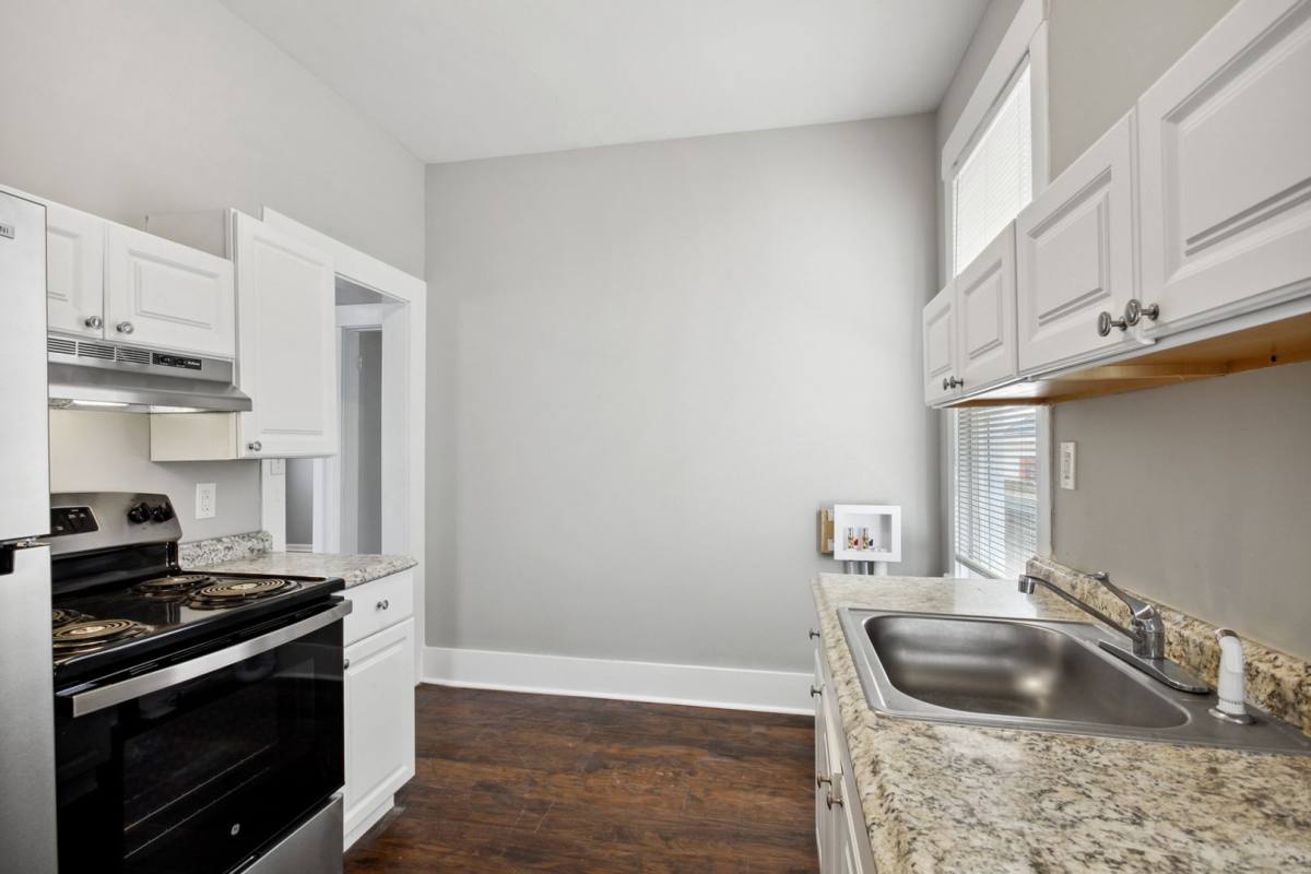 Apartment for rent at 1211 E 33rd St, Savannah, GA 31404