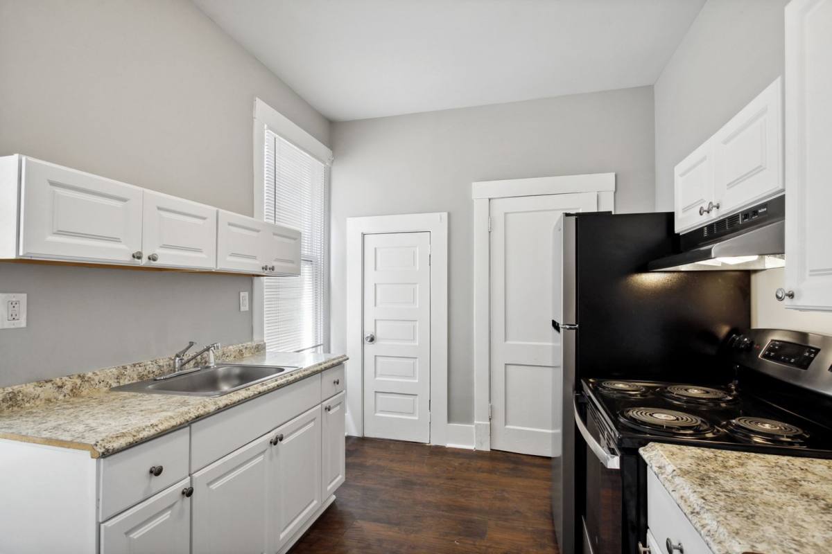 Apartment for rent at 1211 E 33rd St, Savannah, GA 31404