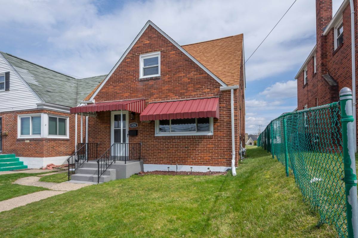 Apartment for rent at 826 Miller Ave, Clairton, PA 15025