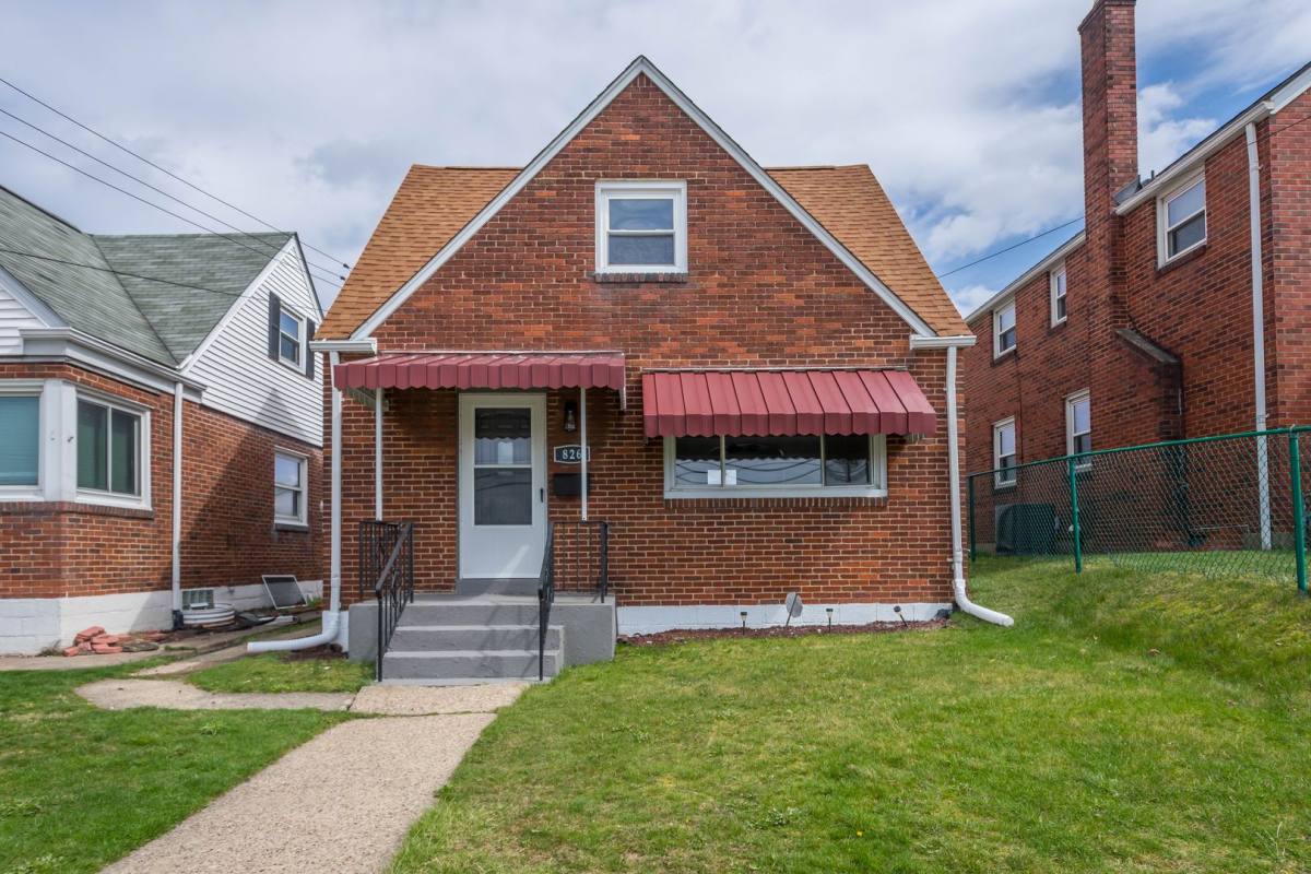 Apartment for rent at 826 Miller Ave, Clairton, PA 15025