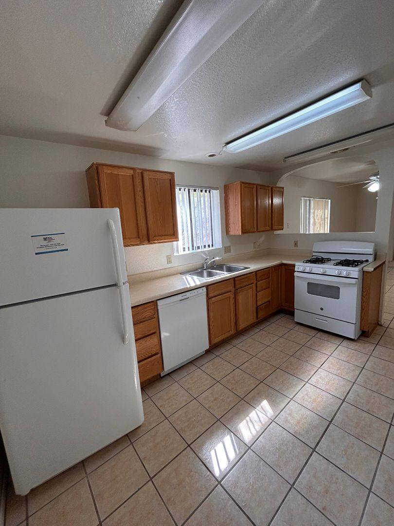 Apartment for rent at 1150 N Catalina Ave Units 1-3, Tucson, AZ 85712