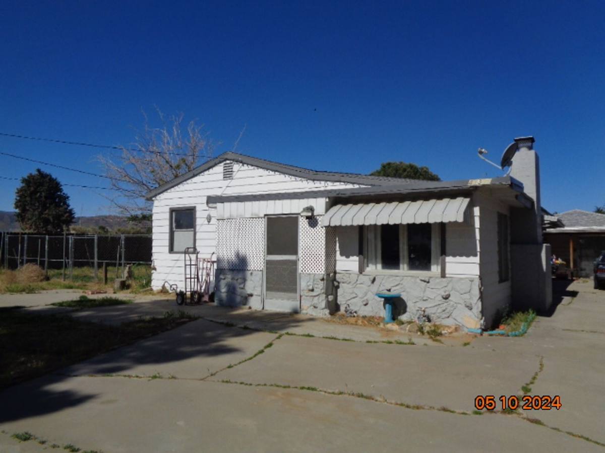 Apartment for rent at 43339 51st St W, Lancaster, CA 93536