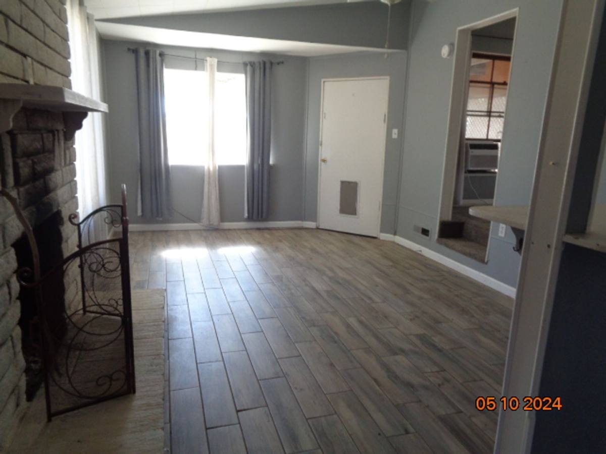 Apartment for rent at 43339 51st St W, Lancaster, CA 93536