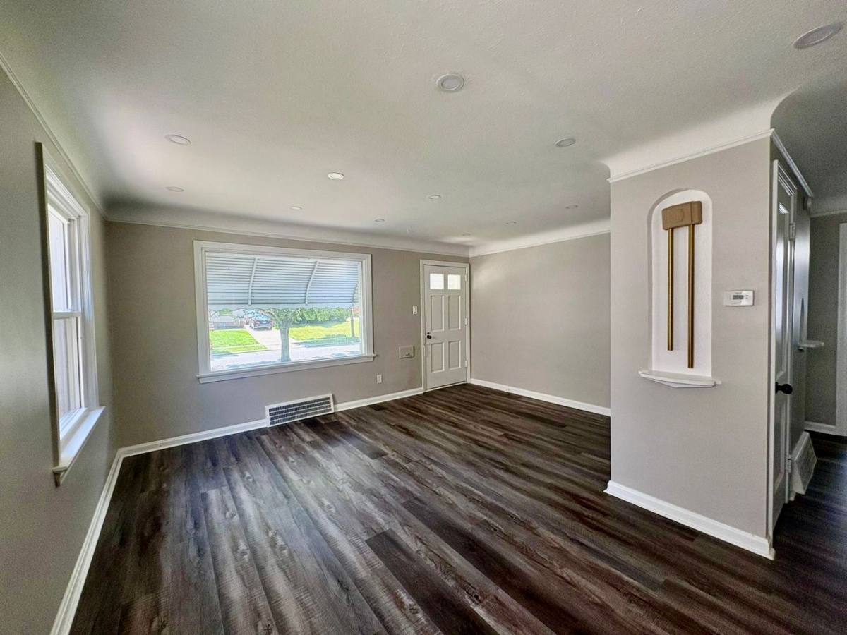 House for rent at 4165 Harwood Rd, Cleveland, OH 44121