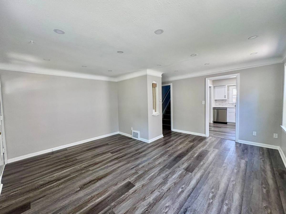 House for rent at 4165 Harwood Rd, Cleveland, OH 44121