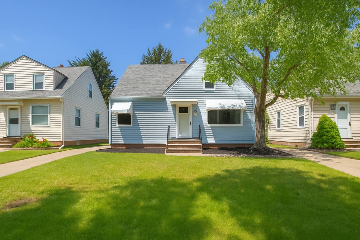 House for rent at 4165 Harwood Rd, Cleveland, OH 44121