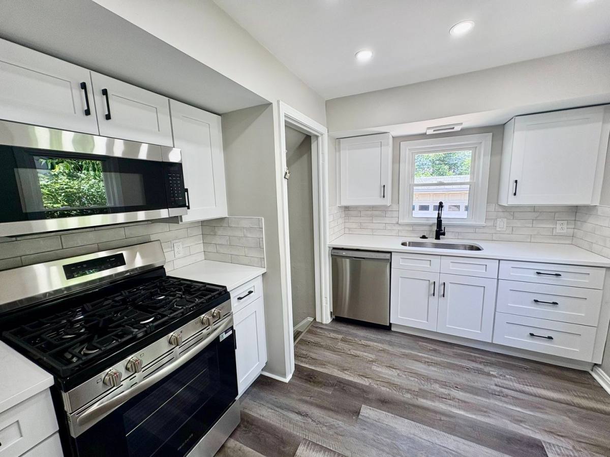 House for rent at 4165 Harwood Rd, Cleveland, OH 44121