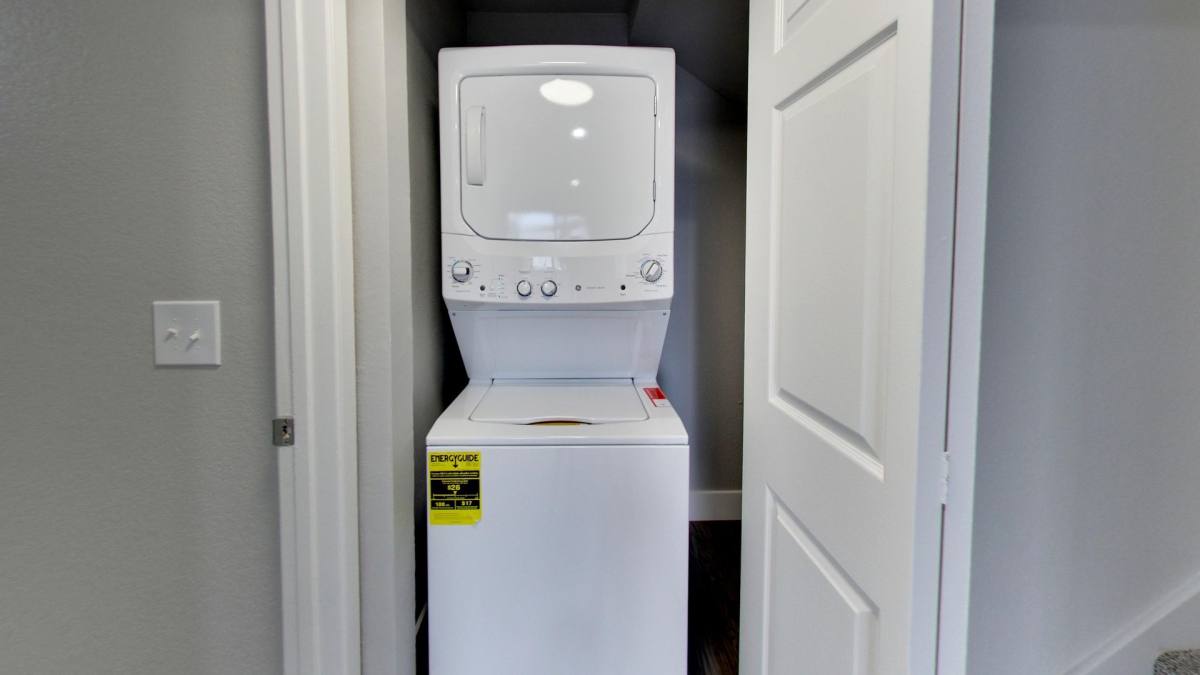 Apartment for rent at 900 143rd Ave, San Leandro, CA 94578
