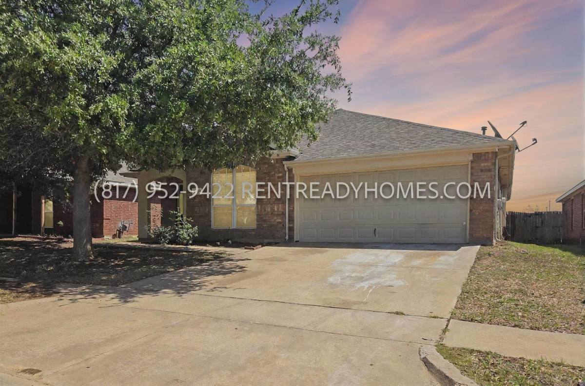 House for rent at 8339 Wesson Rd, Arlington, TX 76002
