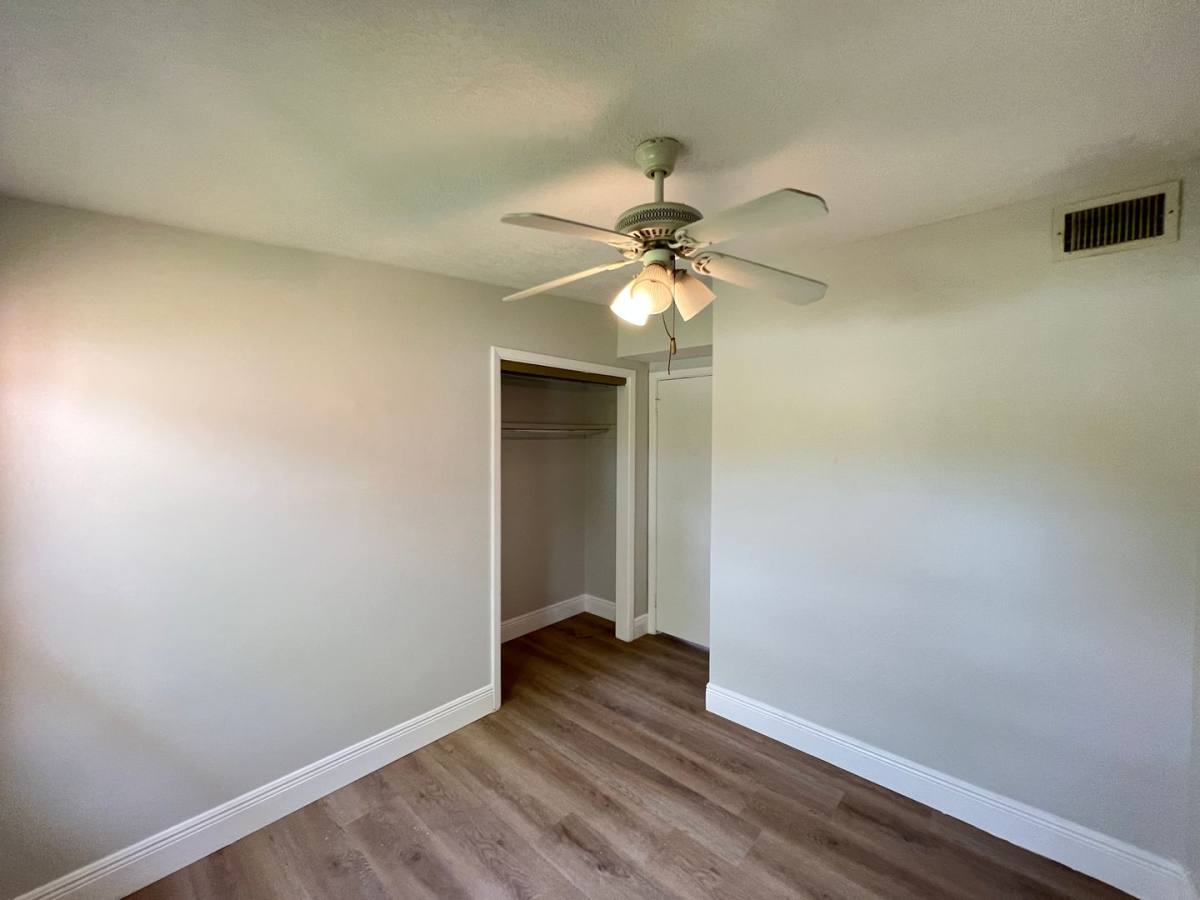 Apartment for rent at 6511 Seminole Dr, Lake Worth, FL 33462