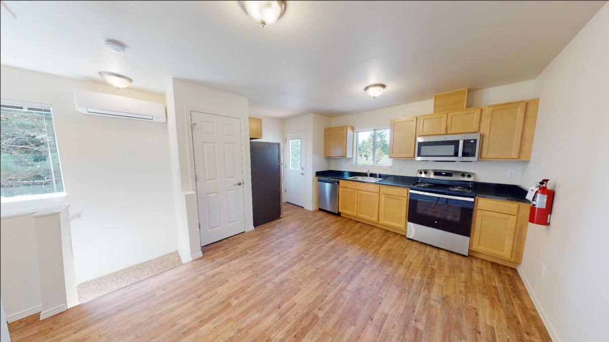 Apartment for rent at 277 Deadmond Ferry Rd, Springfield, OR 97477