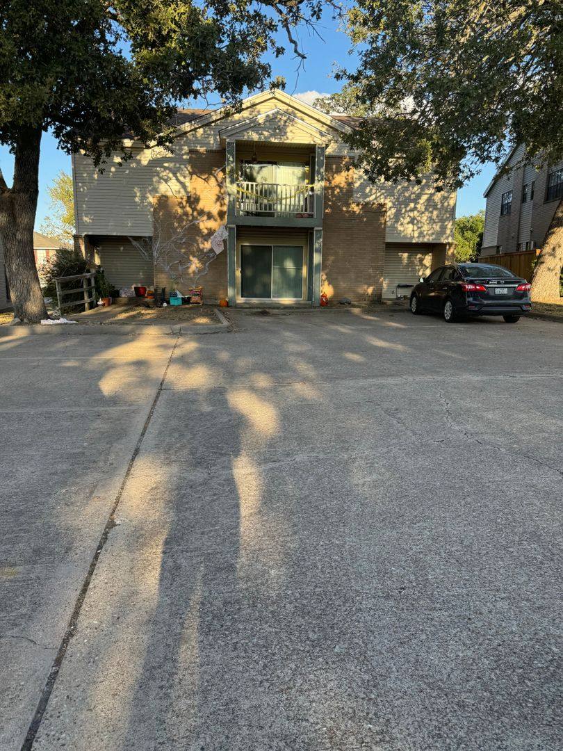 Apartment for rent at 1104 Autumn Circle, College Station, TX 77840