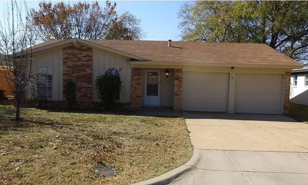 House for rent at 421 Arthur Dr, Hurst, TX 76053