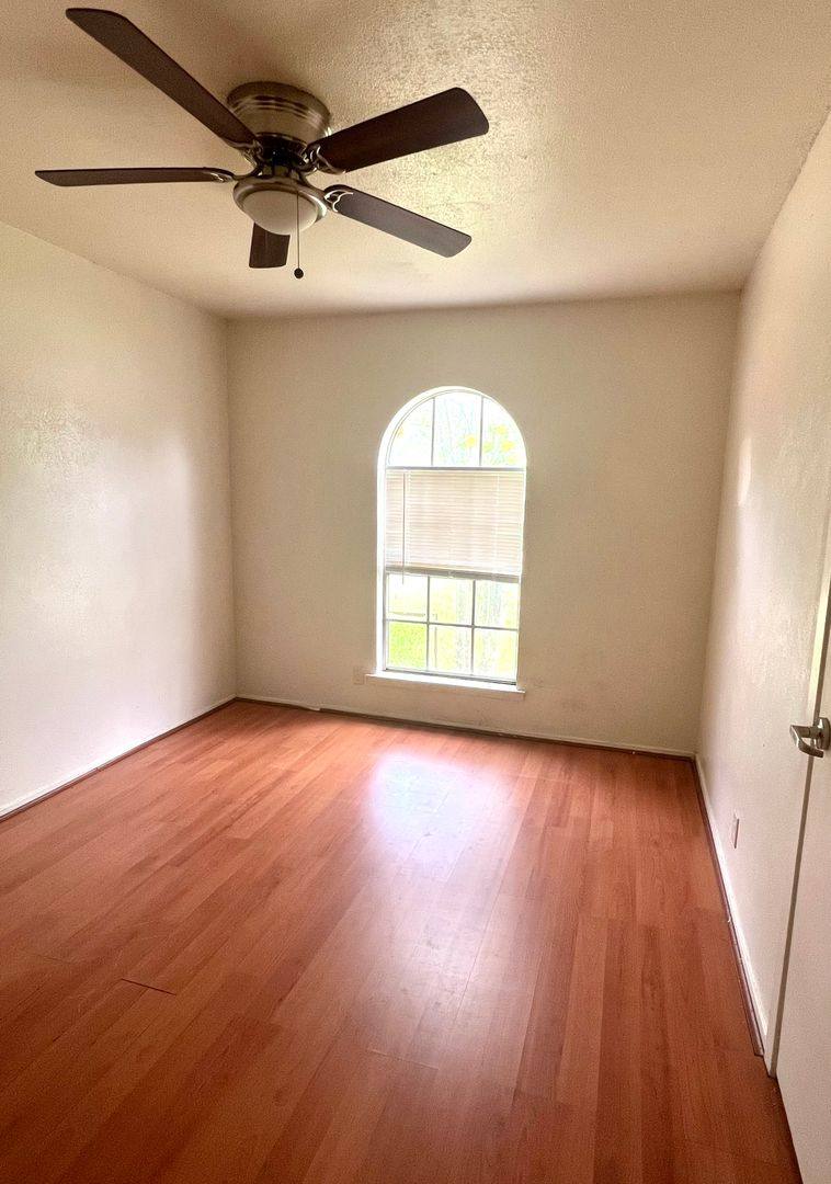 House for rent at 421 Arthur Dr, Hurst, TX 76053