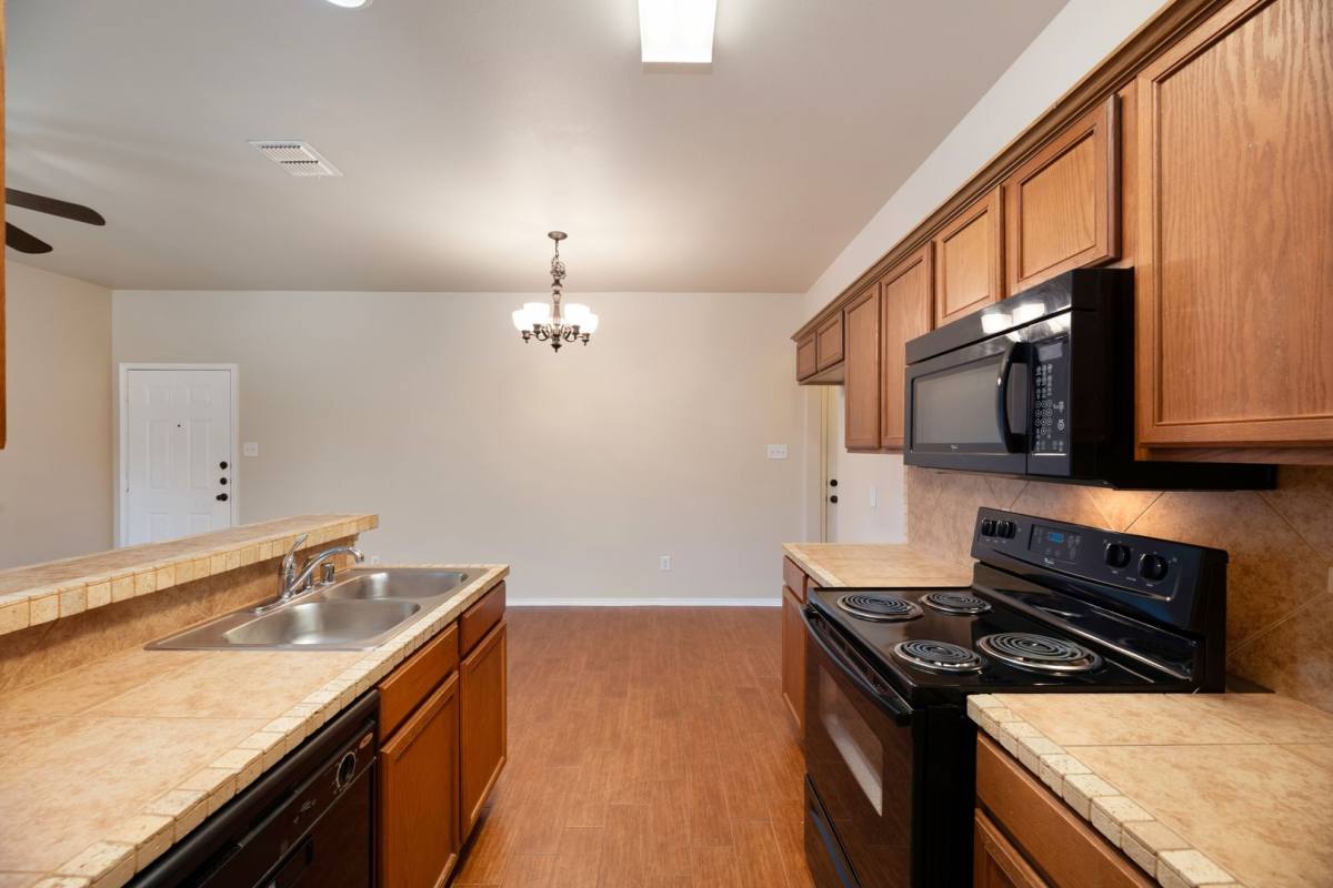 Townhouse for rent at 382 Armstrong Lane, Lavon, TX 75166