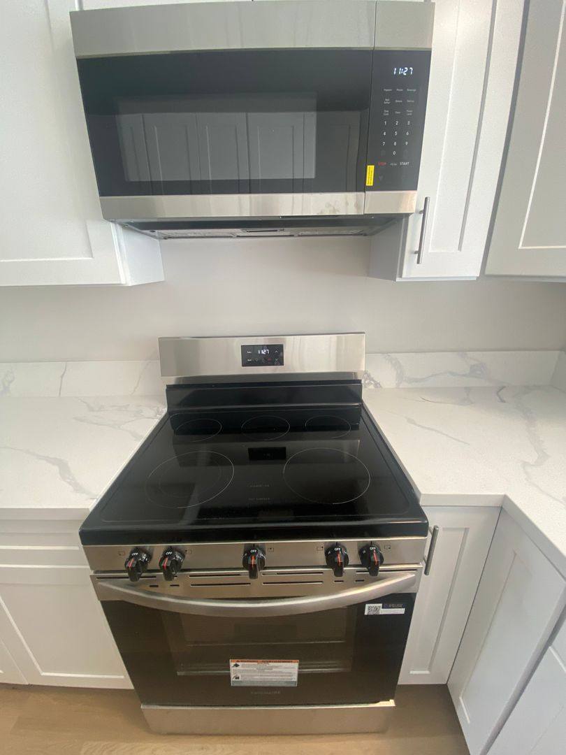 Apartment for rent at 3617 W 60th St, Los Angeles, CA 90043