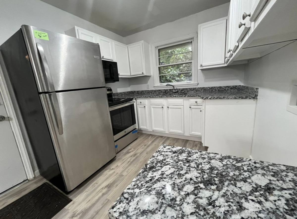 House for rent at 1381 Oakview Circle, Forest Park, GA 30297