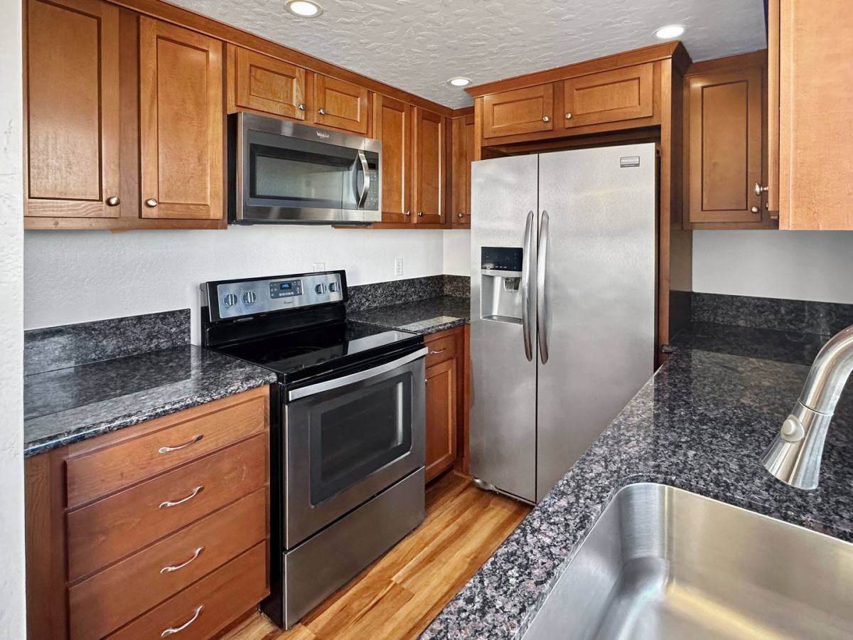 Apartment for rent at 250 Avenida Montalvo, San Clemente, CA 92672