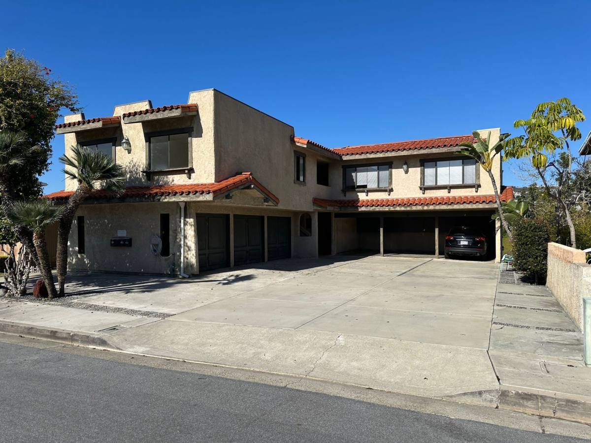 Apartment for rent at 250 Avenida Montalvo, San Clemente, CA 92672