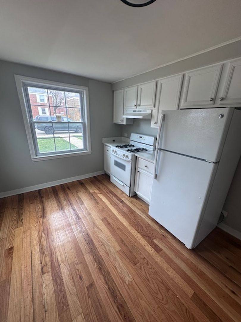 House for rent at 5120 W 64th St, Chicago, IL 60638