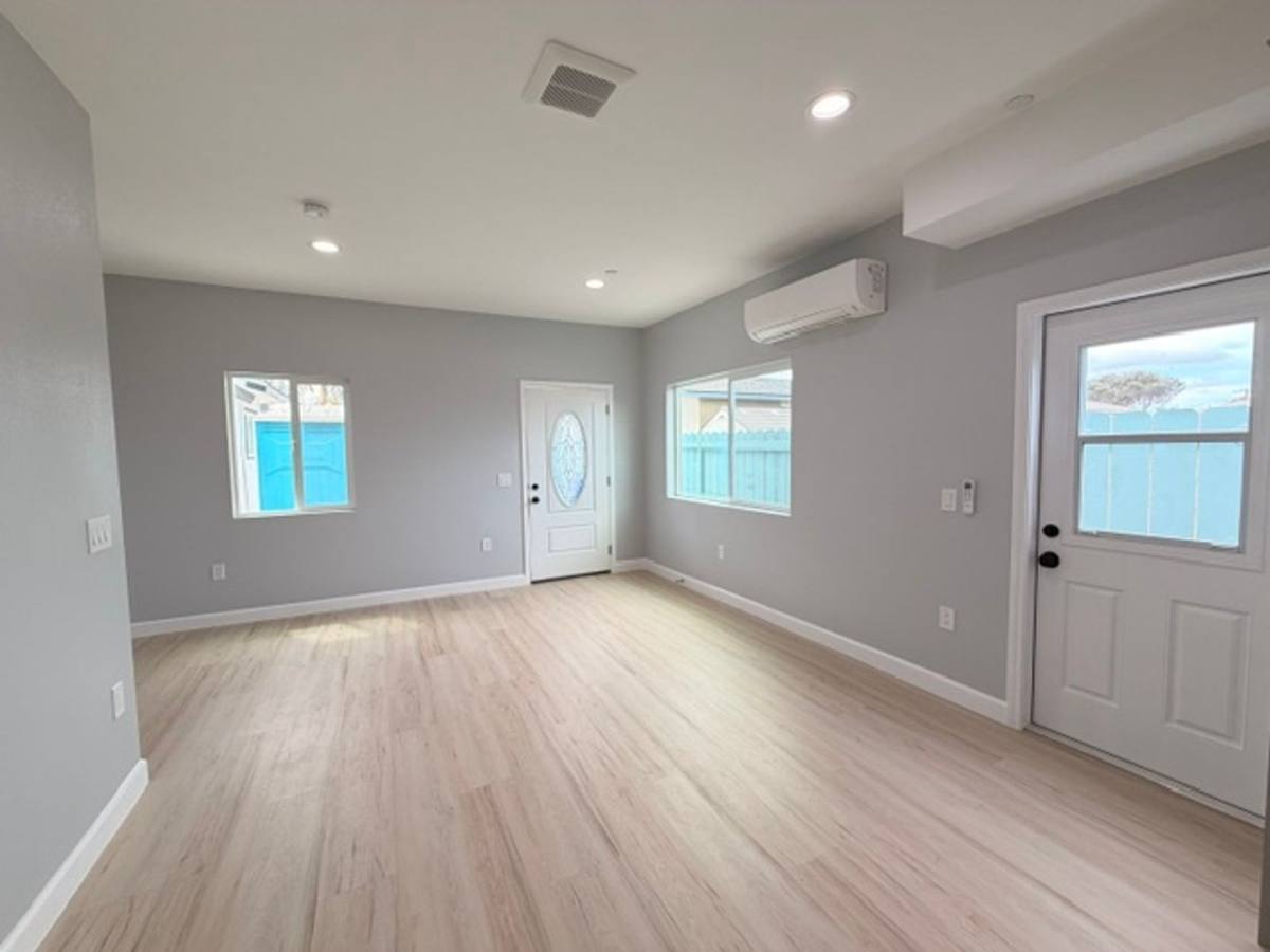 Apartment for rent at 5256-5260 Groveland Dr, San Diego, CA 92114